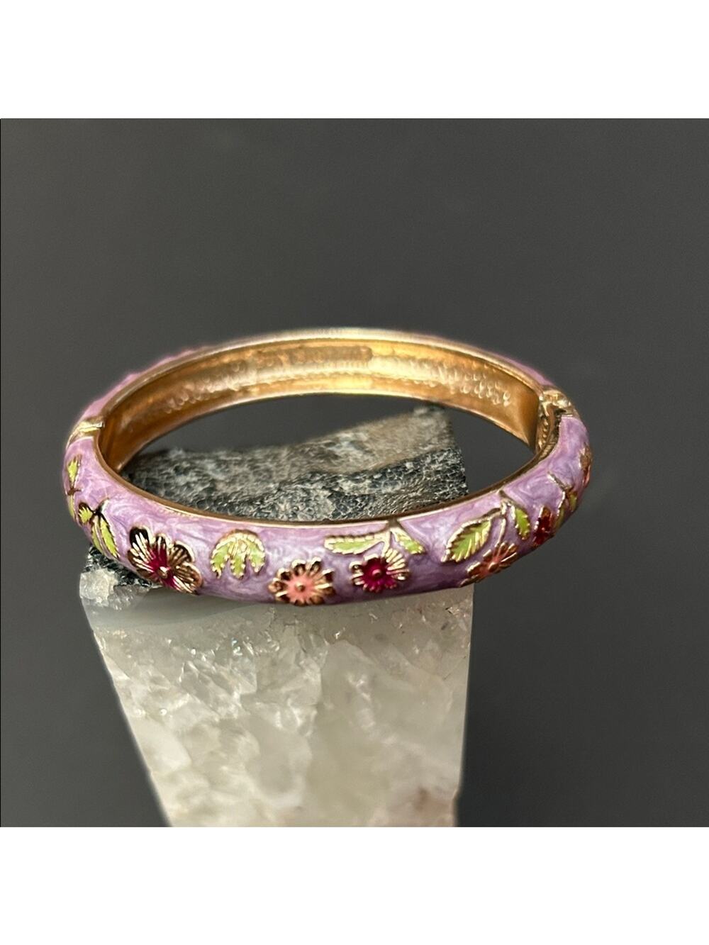 Vintage Jiu Long Xing Lavender Floral Enamel Hinged Bangle Bracelet